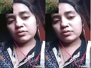 An Indian milf shows her tits and twat on a video call.