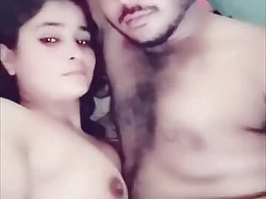 Steamy video of hotel receptionist flirting with his guests neighbor